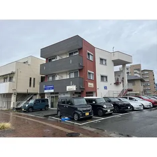 ファーストイン花畑【3階】の外観
