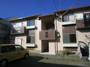 アーバン中山【2階】の外観