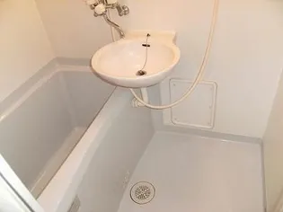 レオパレスコンフォール石脇3【2階】の風呂