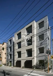 東京都品川区荏原5【マンション】の外観