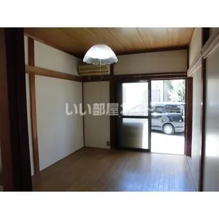 ハイツ群芳園(ハイツグンポウエン)の居間