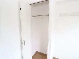 ピネータ天保山【2階】の内装