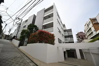 東京都渋谷区鶯谷町【マンション】の外観