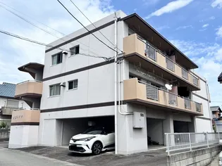 育生ハイツ【1階】の外観