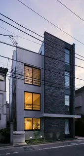 東京都中野区新井2【マンション】の外観