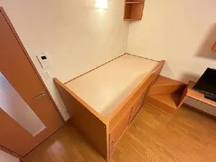 レオパレスCOCOON【2階】の居間