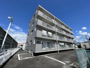 ファミール大里【3階】の外観