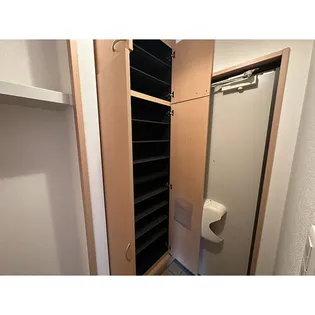 FRIENDLY SQUARE N(フレンドリースクエア エヌ) B棟【1階】の玄関