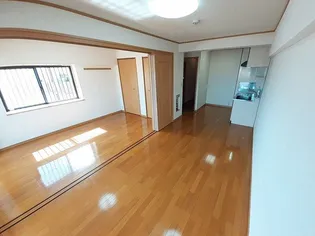 シャトー上原 2006【3階】の居間