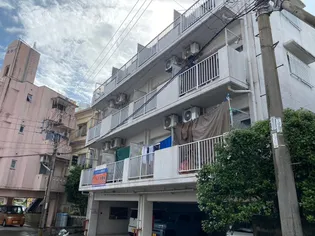 シャトレ我如古【2階】の外観