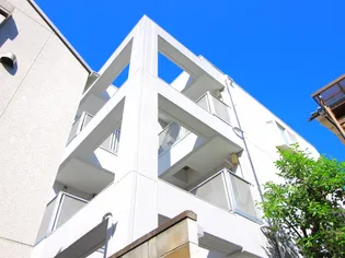 シャトー川島【3階】の外観