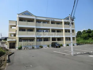 ロイヤルガーデン杉山【1階】の外観