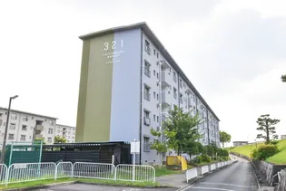 UR藤山台【3階】の外観