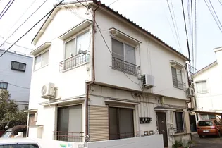 地曵ハウス【2階】の外観