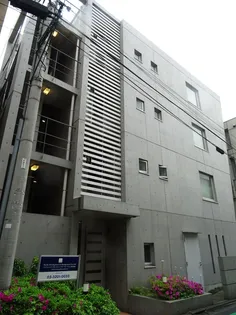 ラティエラ乃木坂【3階】の外観