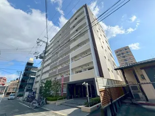 レジュールアッシュ十三【5階】の外観