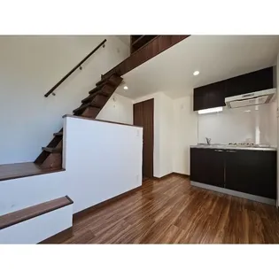 ウィングコート本城【1階】の居間