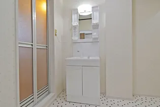 シャンポール原II【1階】の内装