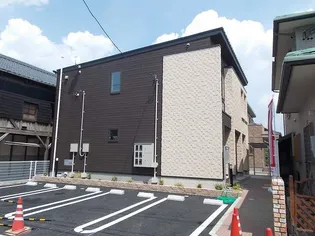 愛知県稲沢市下津町東国府【アパート】の外観
