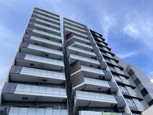 東京都新宿区市谷田町2【マンション】の外観