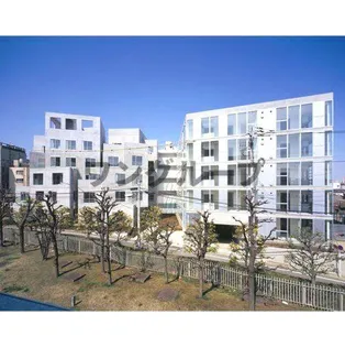 Treform【3階】の外観