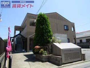 ハイツ南丸の内【1階】の外観