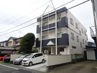 ファミーユタシロ【3階】の外観