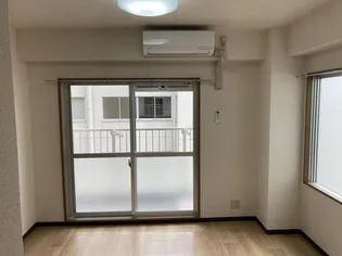 サンガ梅田【11階】の居間