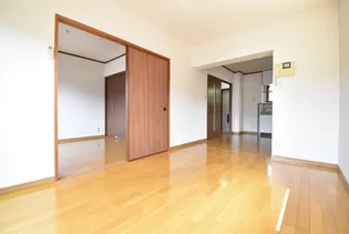 マリンアベニュー新生【3階】の居間