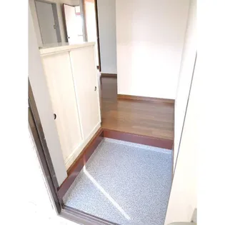 シャルムII【1階】の玄関