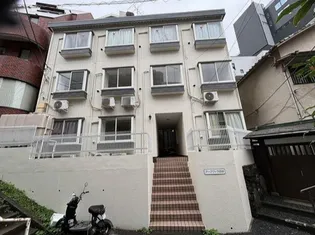 東京都新宿区荒木町【マンション】の外観