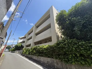 東京都多摩市貝取【マンション】の外観