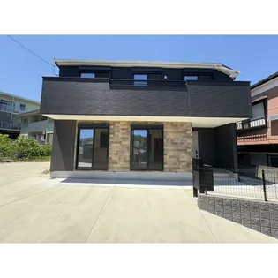 神奈川県横浜市磯子区岡村5【一戸建】の外観