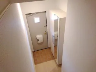 セノーテ B【2階】の玄関