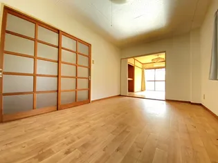 西平アパート【1階】の外観