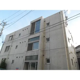 NEEDS【2階】の外観