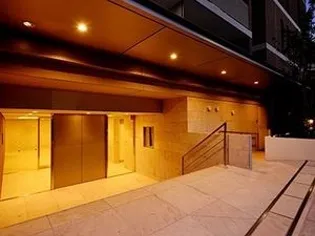 東京都渋谷区富ヶ谷2【マンション】の外観