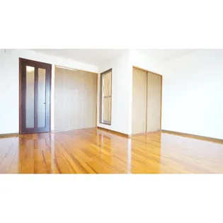 元町第3ハイツ【3階】の居間