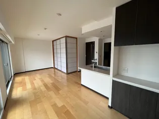 レジェ南草津【3階】の居間