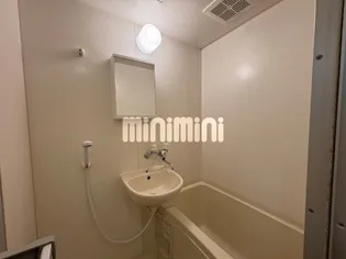 アザレアガーデンC【2階】の内装