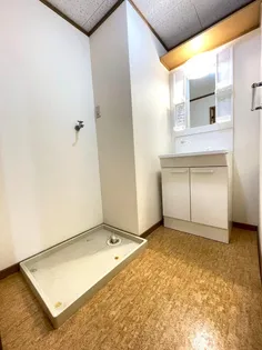 エレガンス宮内【3階】の内装