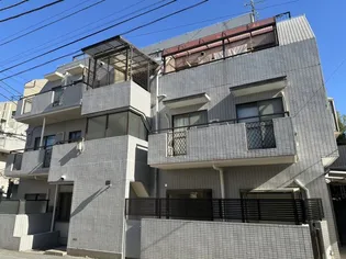 東京都世田谷区北沢1【マンション】の外観