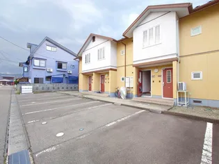 ブルー・ヘブン・エイト【1階】の外観