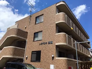 レジデンス学南【1階】の外観