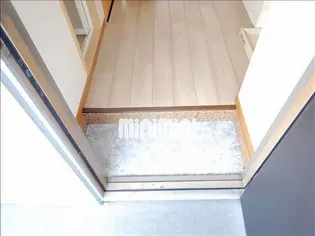 レストクラスト【1階】の玄関