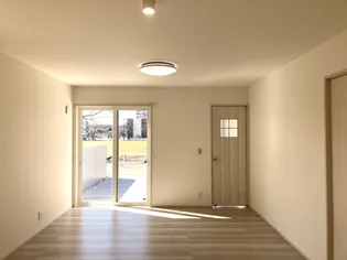 リースorレント/スターティングホーム経堂A棟の居間