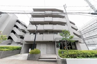 東京都新宿区西落合2【マンション】の外観