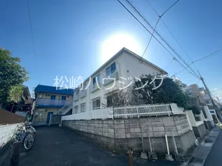 ホワイトヴィラ【2階】の外観