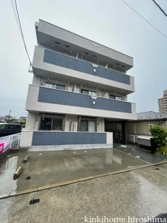 サウザンドグラス【1階】の外観