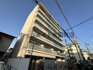 ラ・リヴィエール【3階】の外観